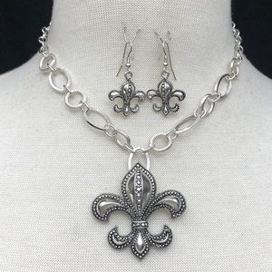 Fleur De Lis Silver Necklace Earrings Set